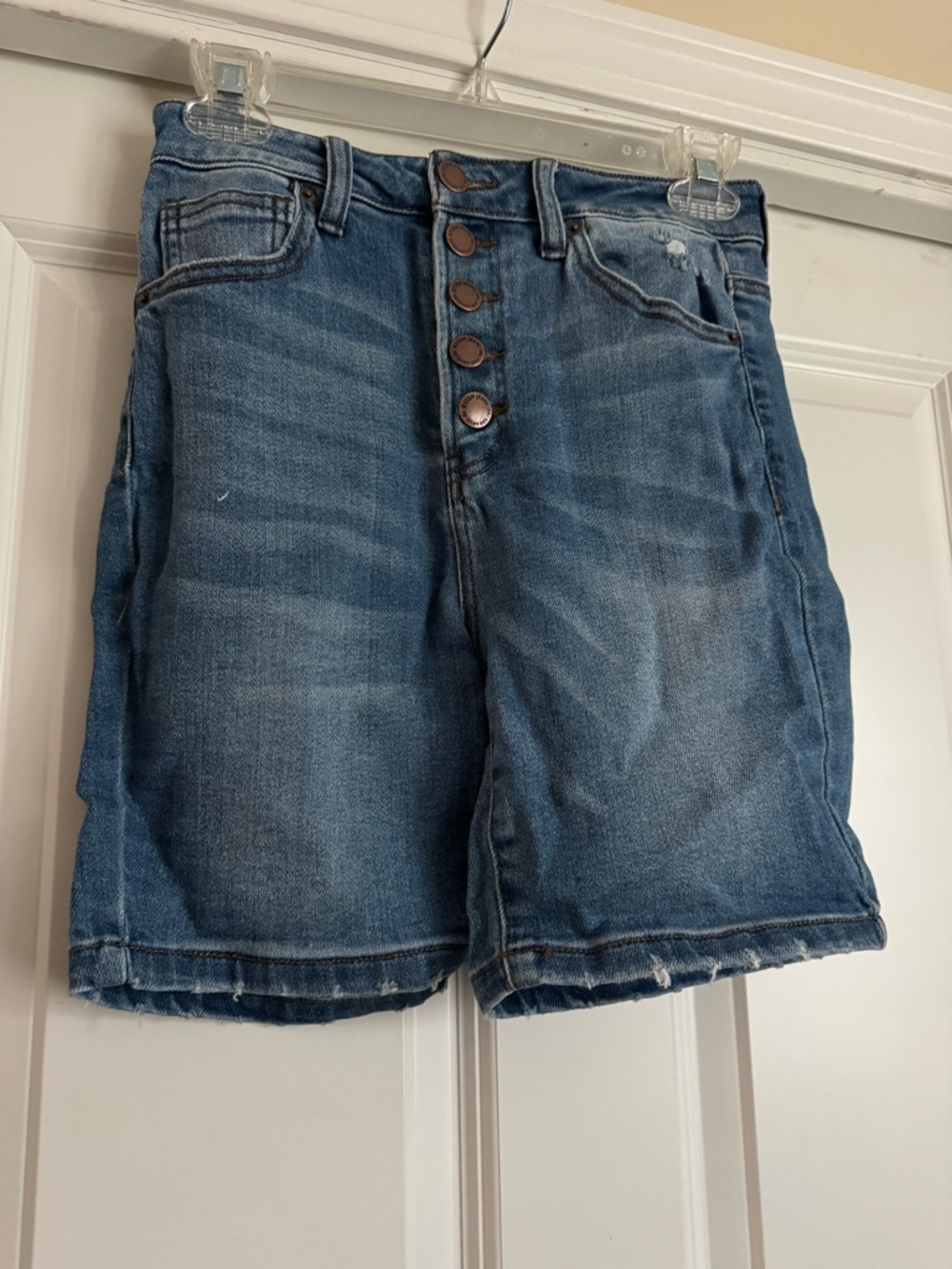 Risen Size Small Medium Wash Buttonfly Non Distressed Denim Jean Shorts RDS1302
